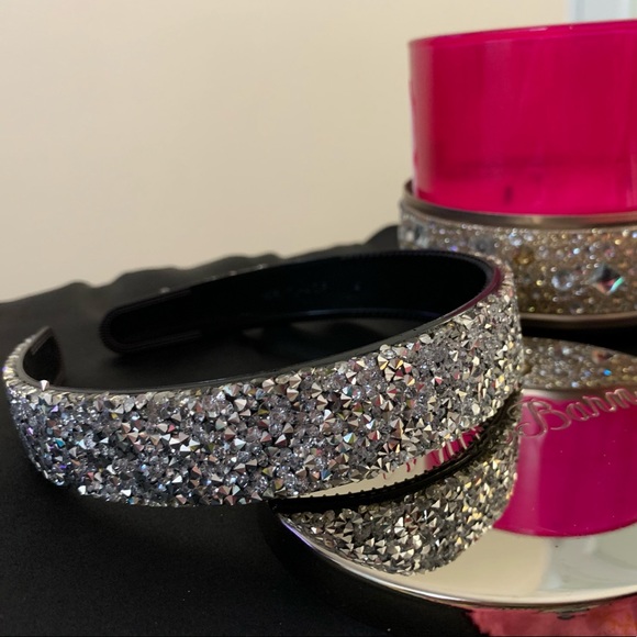 2X$30FROM NEWYORK TO PARIS IT’S ON EVERYONE HEAD - Picture 3 of 8